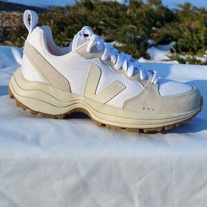 Veja Venturi Shoes Venturi White Running Sneakers